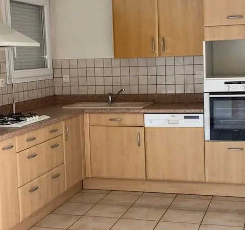 Appartement F4 de 93 m² avec garage et cave