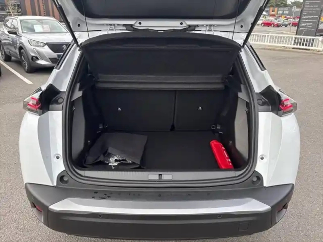 Peugeot 2008 electrique 54 kwh 156 ch — photo 6