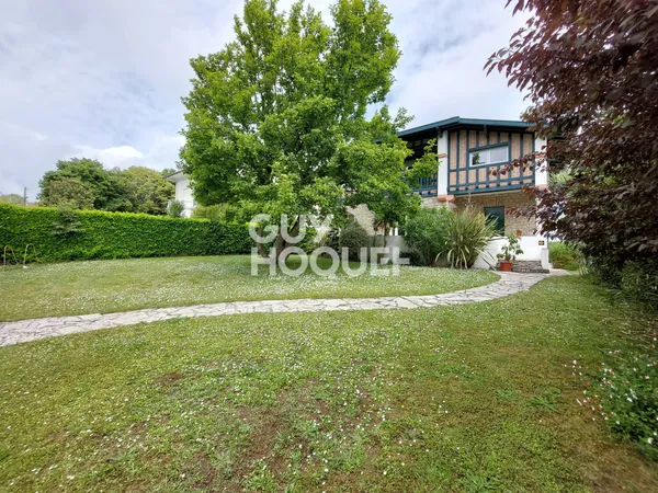Maison à vendre de 8 pièces de 270 m²