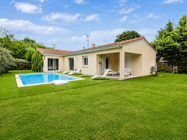 Maison 6 pièces 150 m² avec piscine à Créon