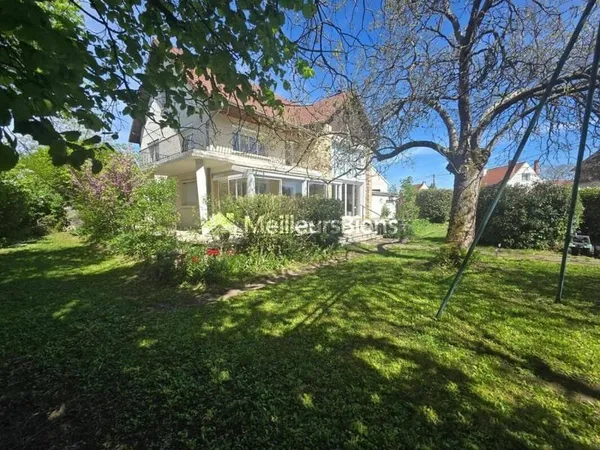 Pavillon 8 pièces 168 m²