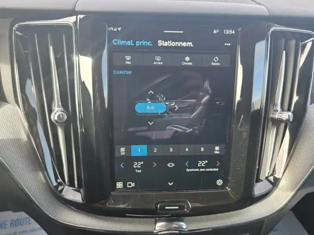 Volvo Xc60 t6 awd hybride rechargeable 253 ch+145 ch geartronic 8 — photo 29