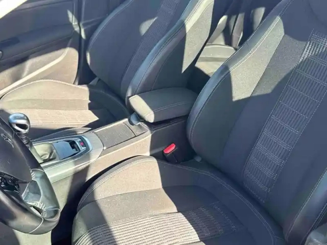 Peugeot 308 1.2 puretech 130ch ?6.c s&amp;s allure — photo 11