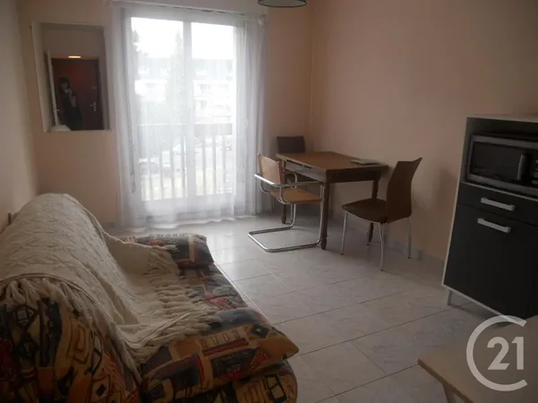 Studio 1 pièce 18 m²