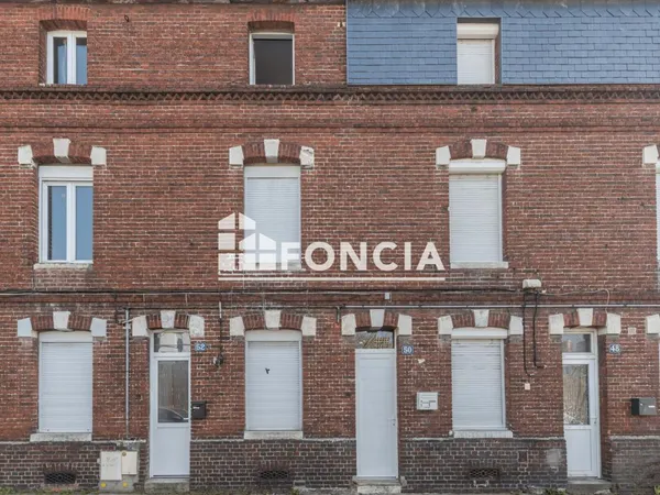 Maison en très bon état / Quartier Préfecture / Fac Droit / Ecole