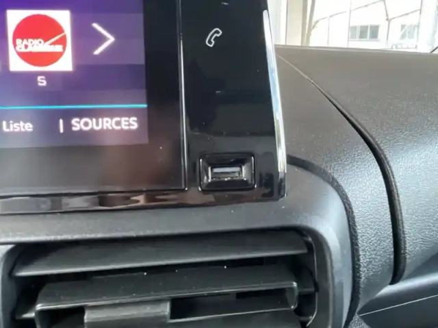 Citroën Berlingo xl bluehdi 130ch s&amp;s shine 7 places — photo 22