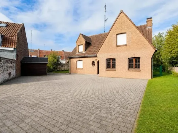 Maison 7 pièces 166 m²