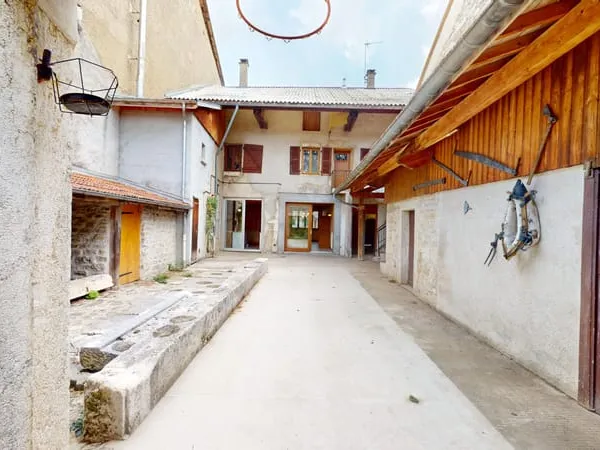 Maison située a Brénod 01110