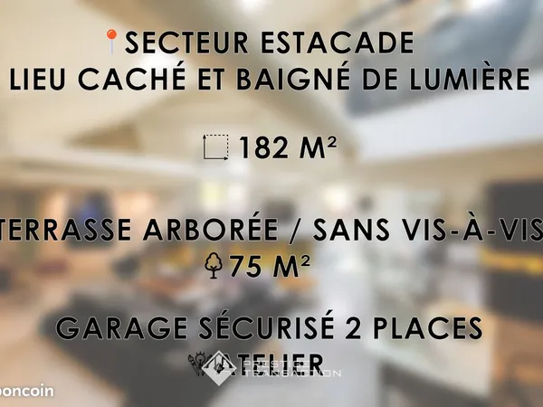 Loft 3 pièces 182 m²