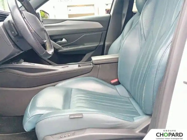 Peugeot 308 phev 225 e-eat8 — photo 11