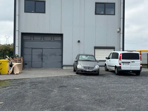 A LOUER - LOCAL PRO ARTISANAL - 240 m2 - CLAIROIX 60