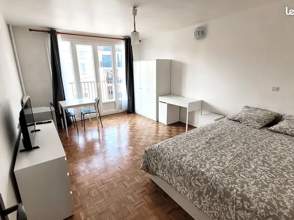 1min Drancy RER B, chambre18m2 avec balcon dans colocation