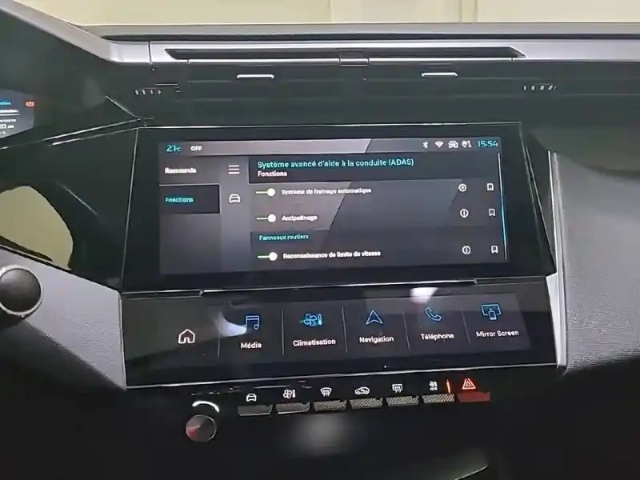 Peugeot 308 phev 180 e-eat8 — photo 42
