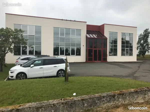 Bureaux à louer - Axe Laval/Bonchamp
