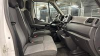 Renault Master F3300 L2H2 2.3 Blue dCi 135ch Confort Euro6 — photo 10