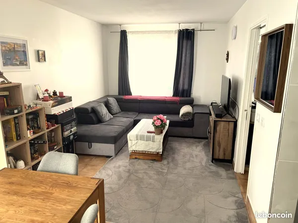 Appartement Guyancourt 57 m² proche gare SQY