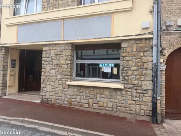 Local professionnel / commercial à louer - 40 m² - Centre-ville d'Ardres