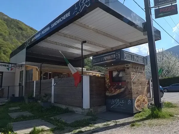 Fond et murs restaurant italien+ distributeur de pizza