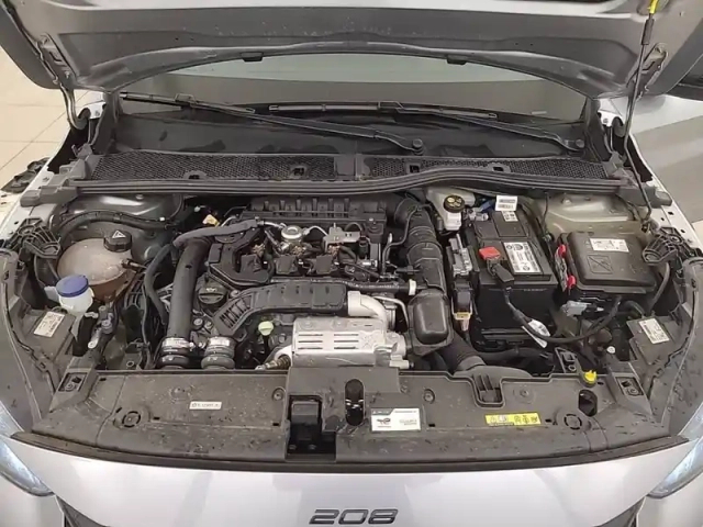 Peugeot 208 100 s&amp;s bvm6 — photo 23