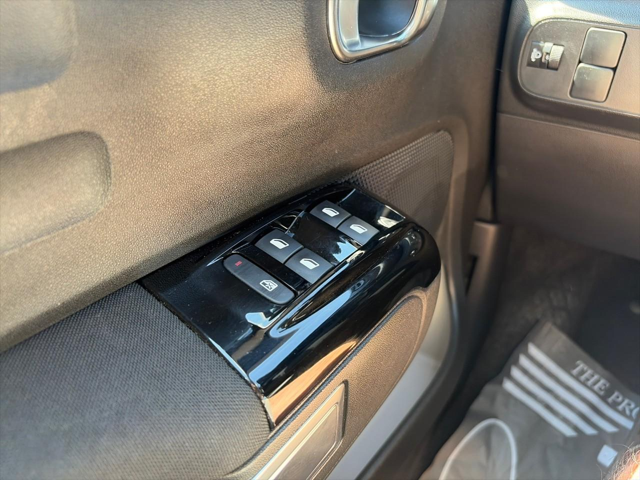 Citroën C3 1.2 puretech 110ch s&s shine eat6 — photo 14