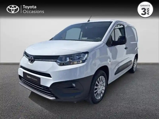 Toyota Proace city medium 100 d-4d dynamic mc23