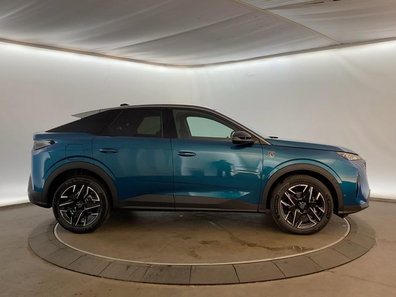 Peugeot 3008 hybrid 145 e-dcs6 gt — photo 4
