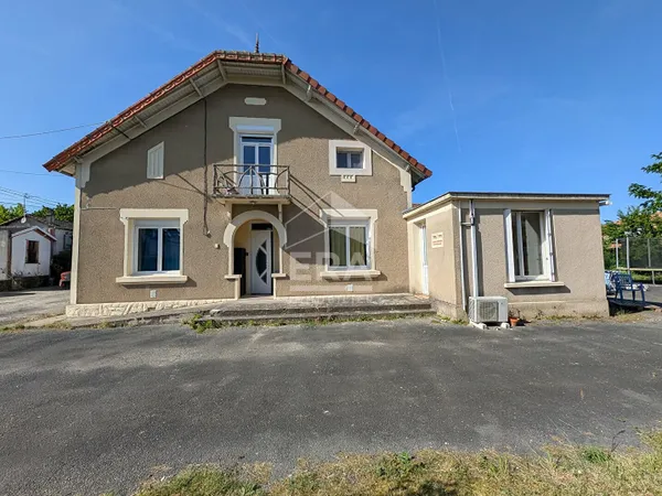 Maison 8 pièces 218 m²