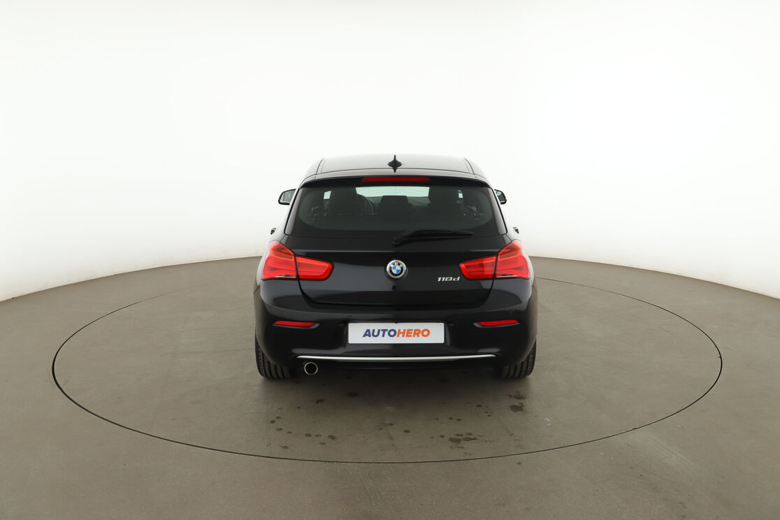 BMW Série 1 118d UrbanChic BVA8 — photo 4