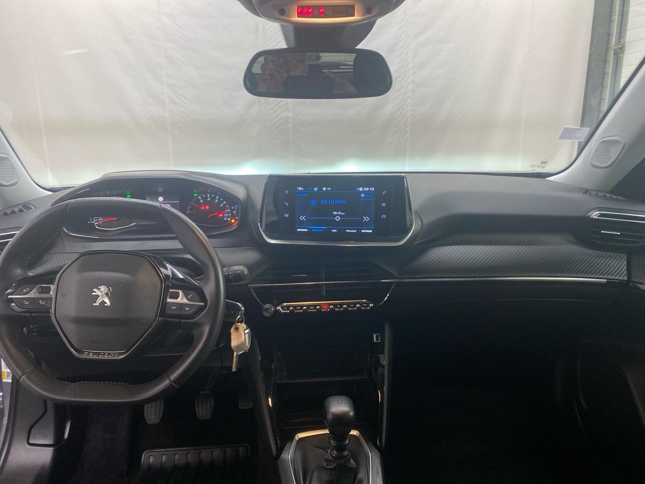 Peugeot 2008 puretech 100 s&s bvm6 style — photo 12