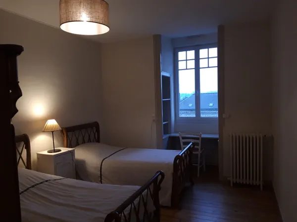 Loue chambre 10m² chez l'habitant à Mayenne (53)
