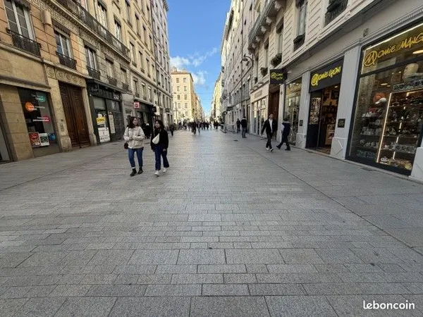 Commerce 26 m²