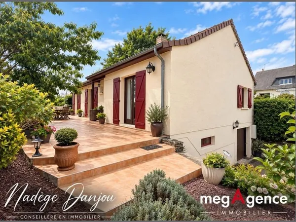 CAMPAGNOLLES-PAVILLON 4 CHAMBRES AVEC VIE DE PLAIN -PIED-PLUS D'1HECTARE DE TERRAIN & BATIMENT OUVER