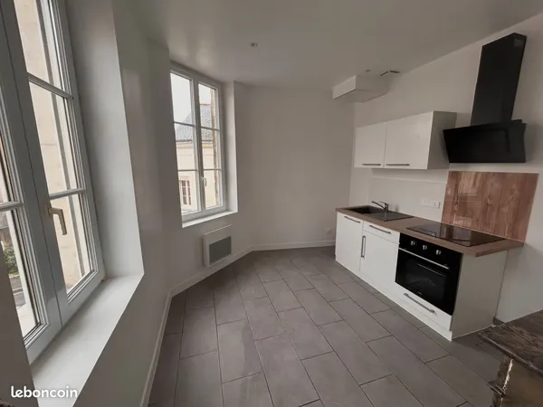 Appartement rénové de 40 m² - 1er étage - Fontaine-Guérin - 525 /mois