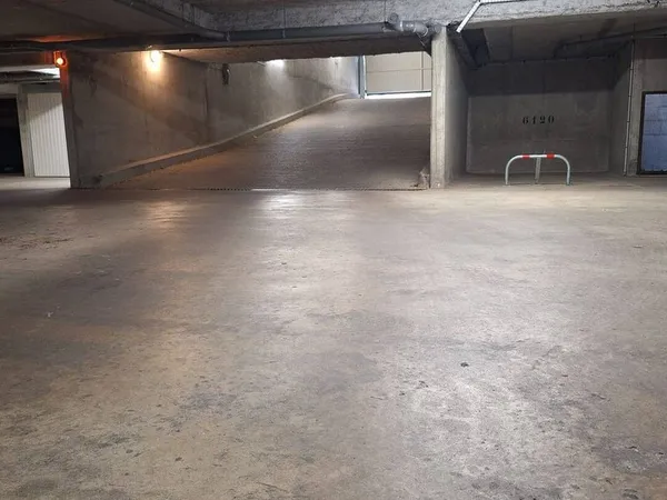 Parking 12 m²