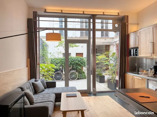 43,5 m² - Calme sur cour - Paris 10e - Gare du Nord / Gare de l'Est