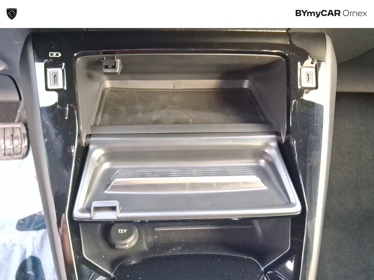 Peugeot 2008 Hybrid 145 e-DCS6 — photo 27