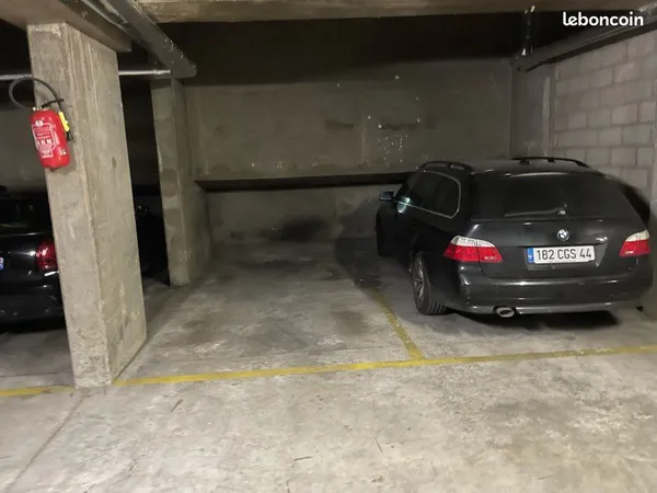 Loue parking 75006 secteur Luxembourg