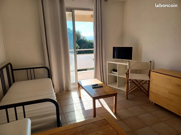 Studio avec parking