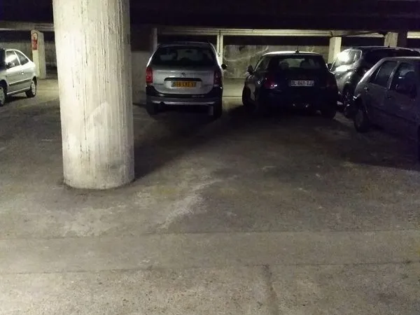 Parking a louer