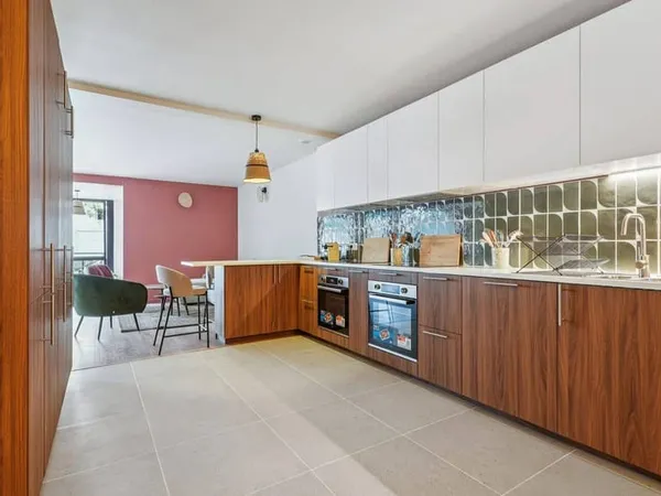 Maison 14 pièces 236 m²