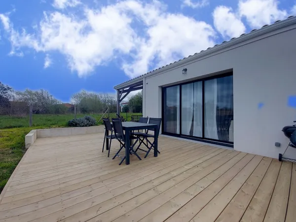 Maison contemporaine de plain pied RT 2012 - 6 pièce(s) - 101 m²
