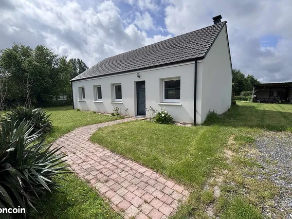 Maison individuelle de plain-pied - 92 m² - 2 chambres - terrain de 989 m² - Hébuterne