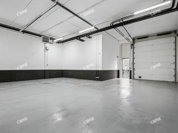 Local d'activité 2231 m²