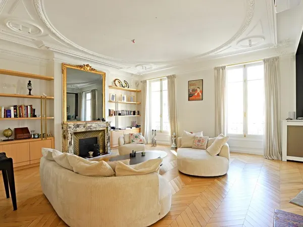 Vends t6 et plus - 224.01m² - Paris