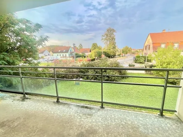 3P - Vue dégagée - terrasse - parking