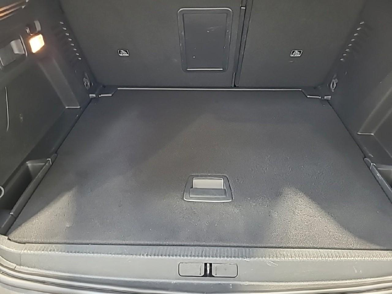 Peugeot 3008 bluehdi 130ch s&s eat8 allure pack — photo 14