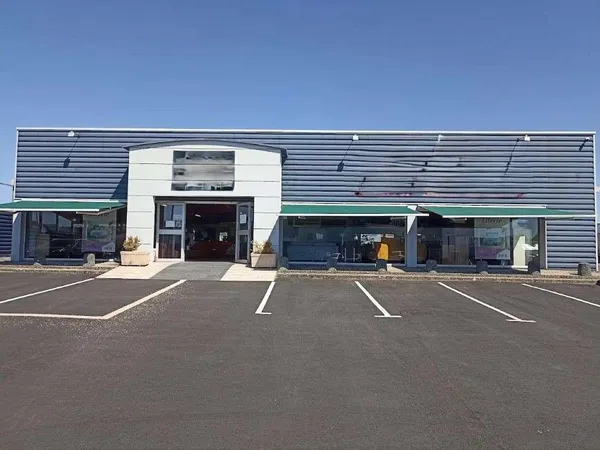 Loue local commercial 677m² empl N°1 Saint Brévin