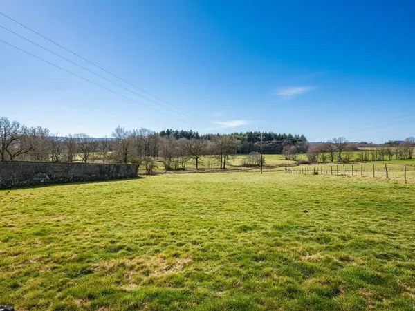 Magnifique terrain de 2750 m2 constructible