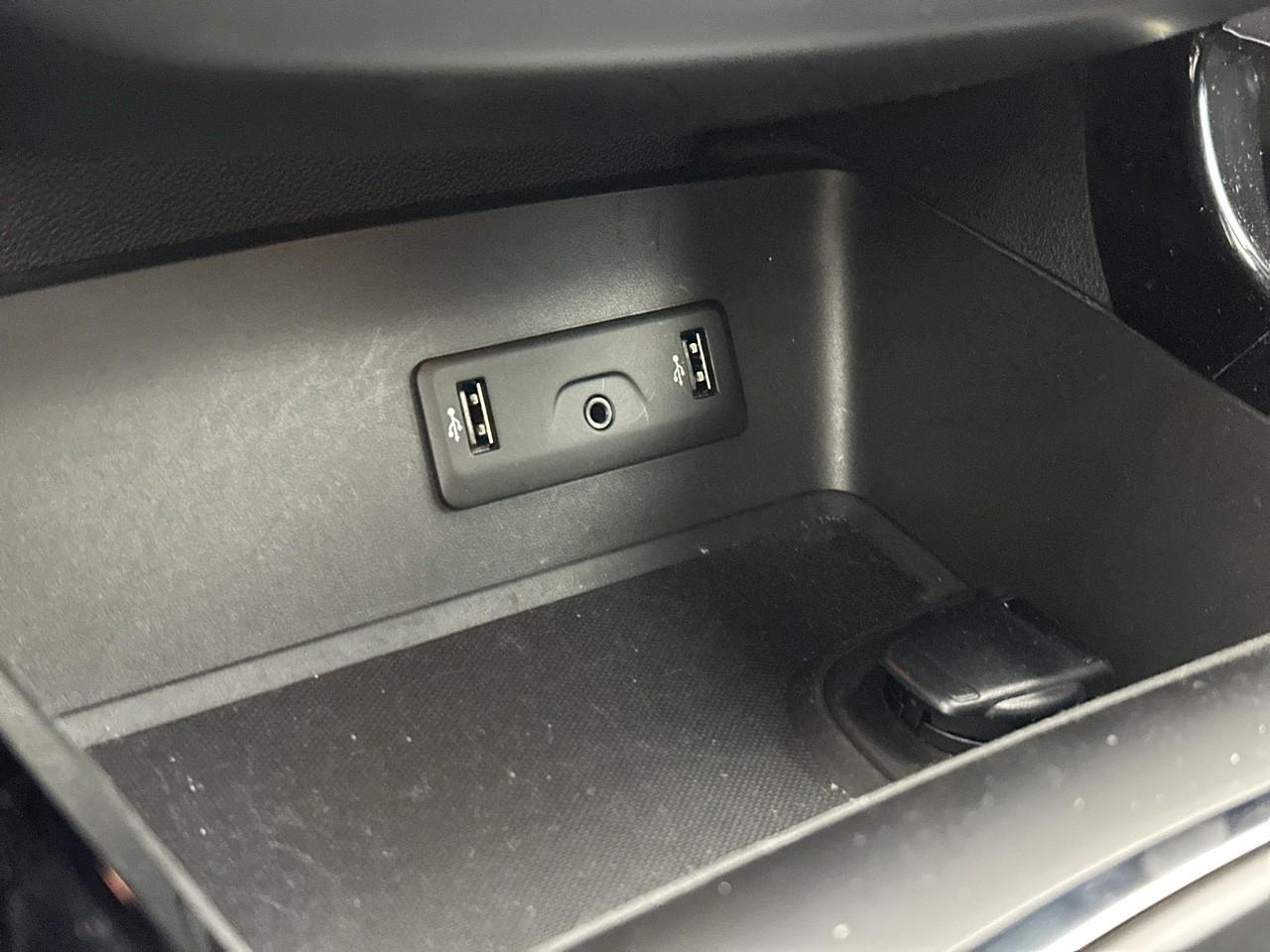 Renault Kadjar tce 140 fap edc black edition — photo 29