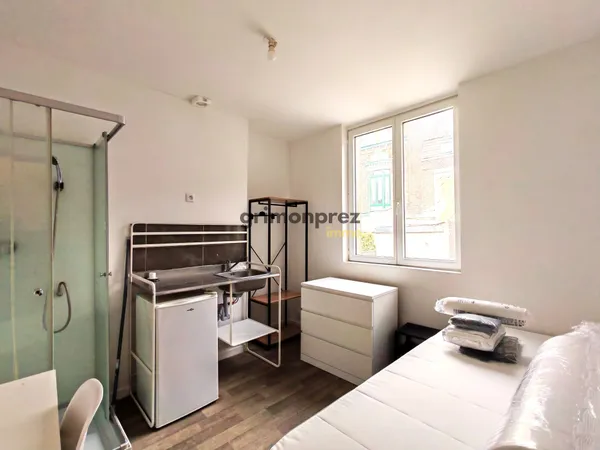 CHAMBRE MEUBLEE AVEC DOUCHE- 9m2 - ROUBAIX PROCHE CENTRE VIL